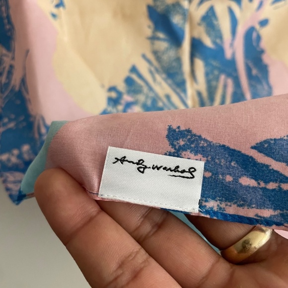 Andy Warhol flowers bandana Uniqlo Sprz - Picture 8 of 8